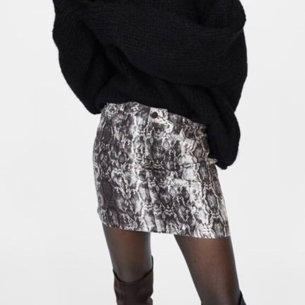 SNAKE MINI SKIRT